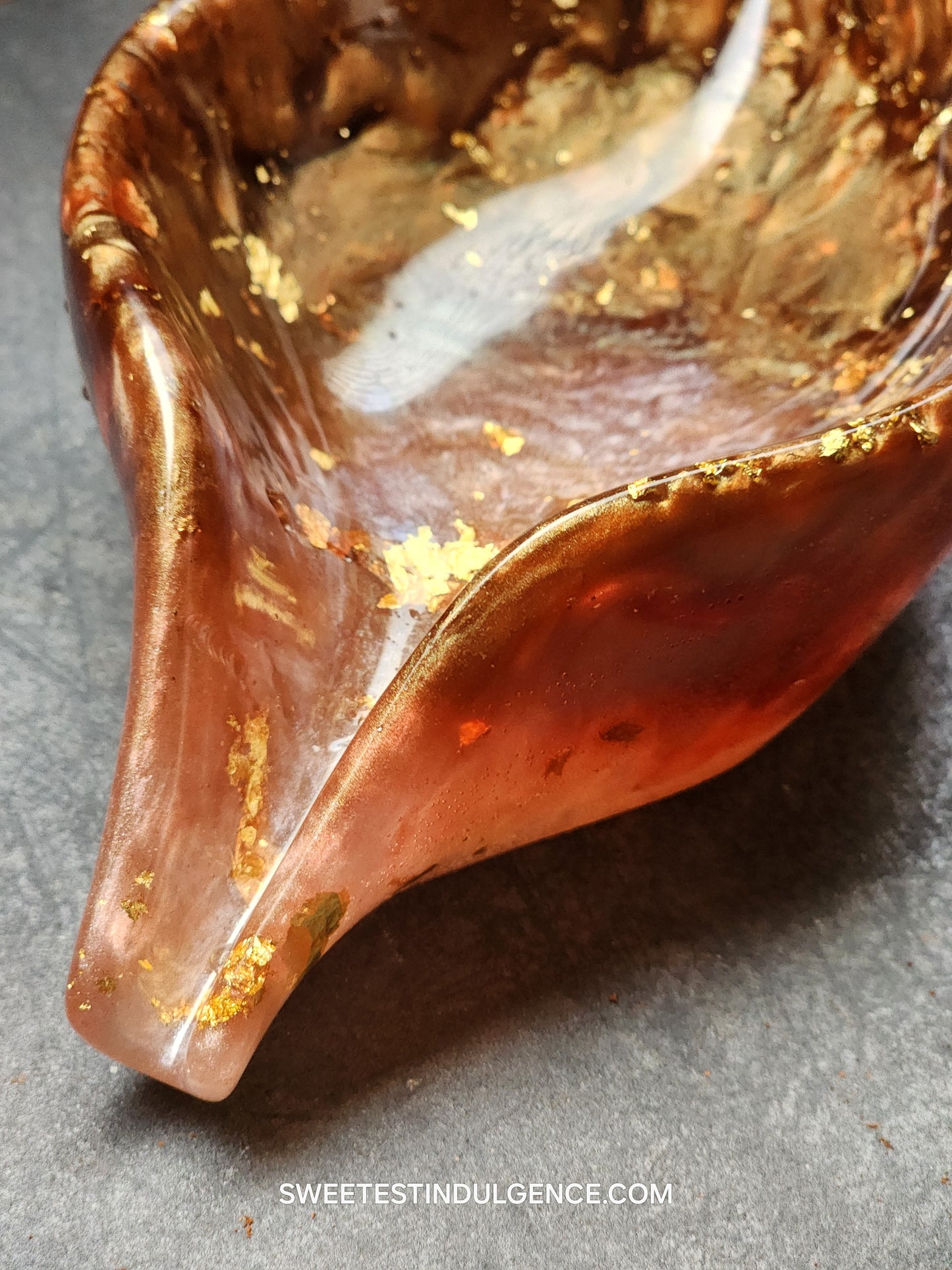Leaf Self-draining Resin Soap Holders | Sustainable Resin Soap Display Dish - Sweetest Indulgence